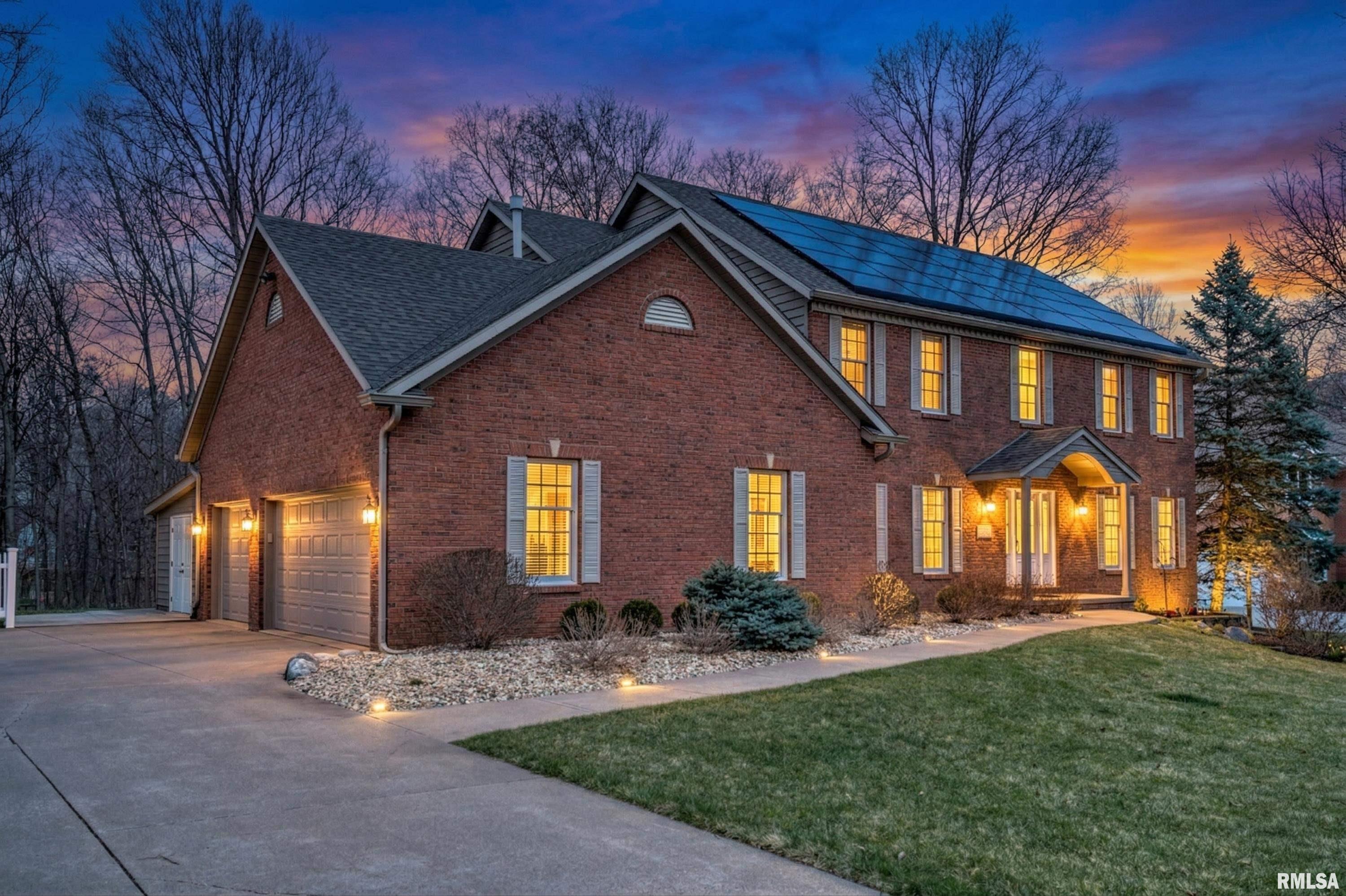 Luxury Home for sale at 801 W BRIDGETOWNE Court  in Peoria Illinois!