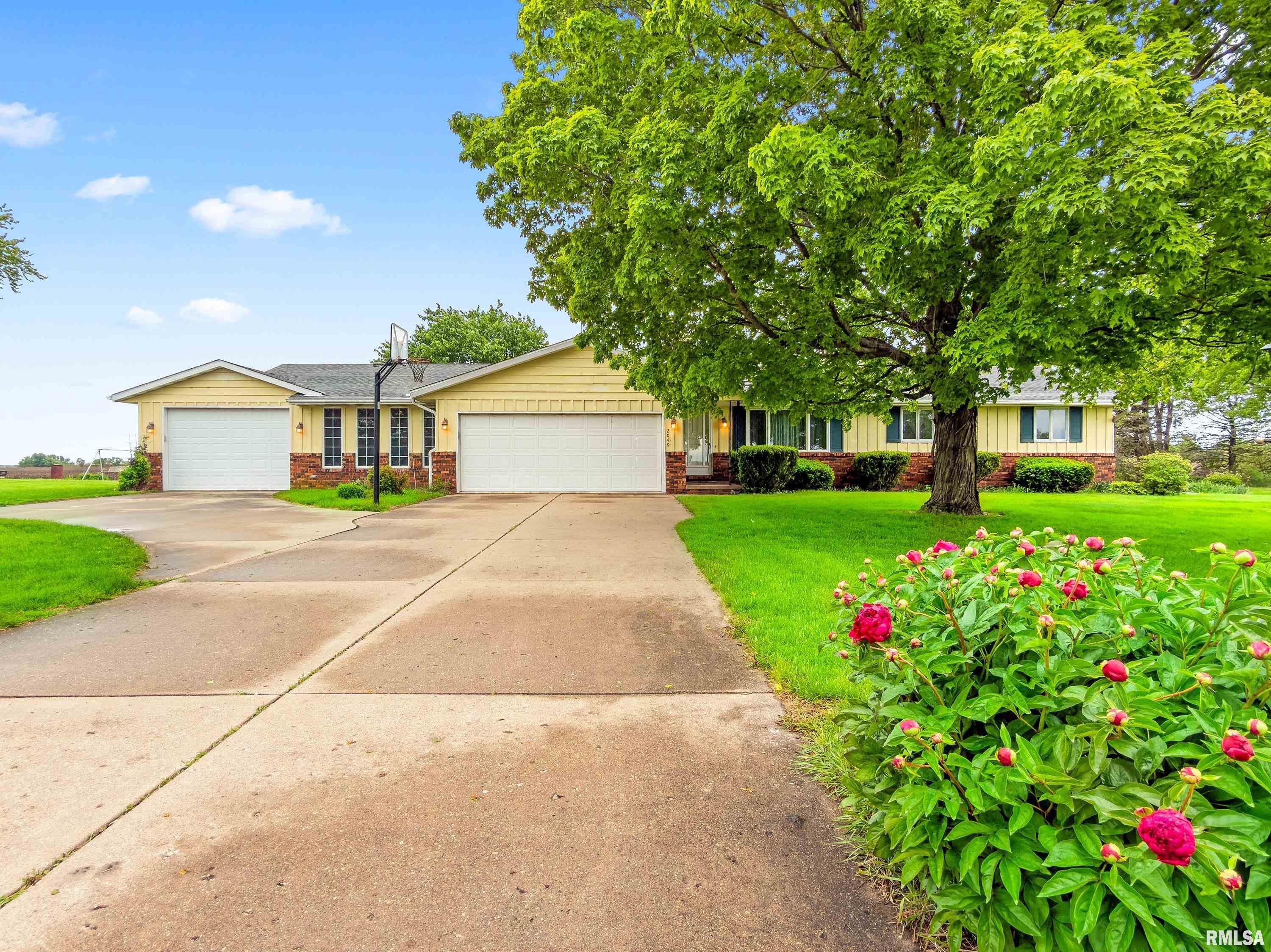 Home for sale at 2049 S 4TH Avenue  in Morton Illinois!