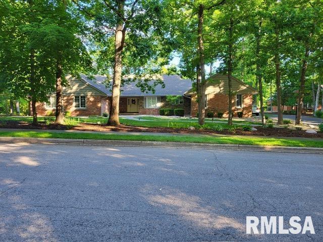 Luxury Home for sale at 341 W RAVINWOODS Road in Peoria Illinois! Luxury Home for sale at 341 W RAVINWOODS Road in Peoria Illinois!