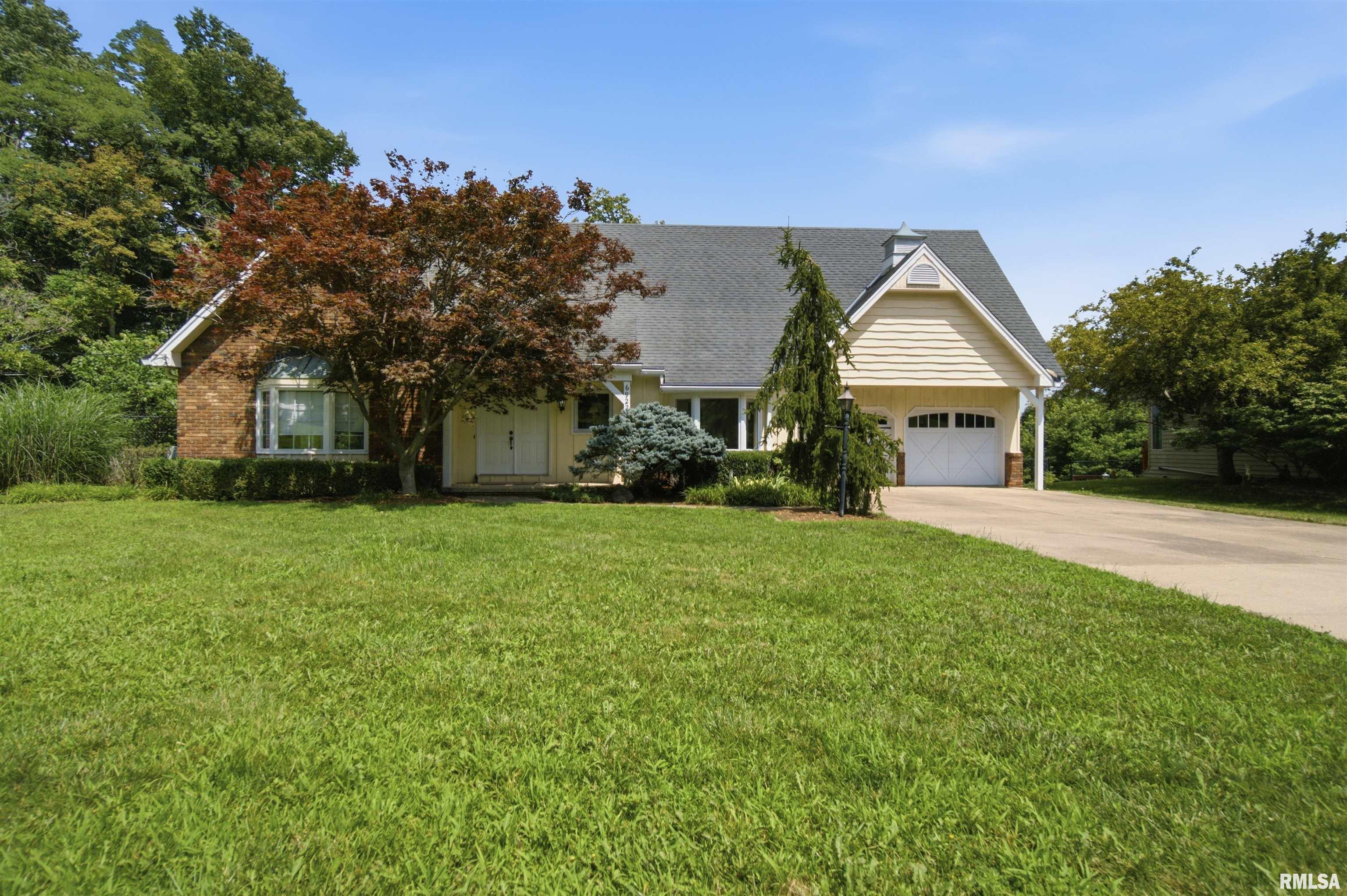 Luxury Home for sale at 6922 N SKYLINE Drive  in Peoria Illinois!