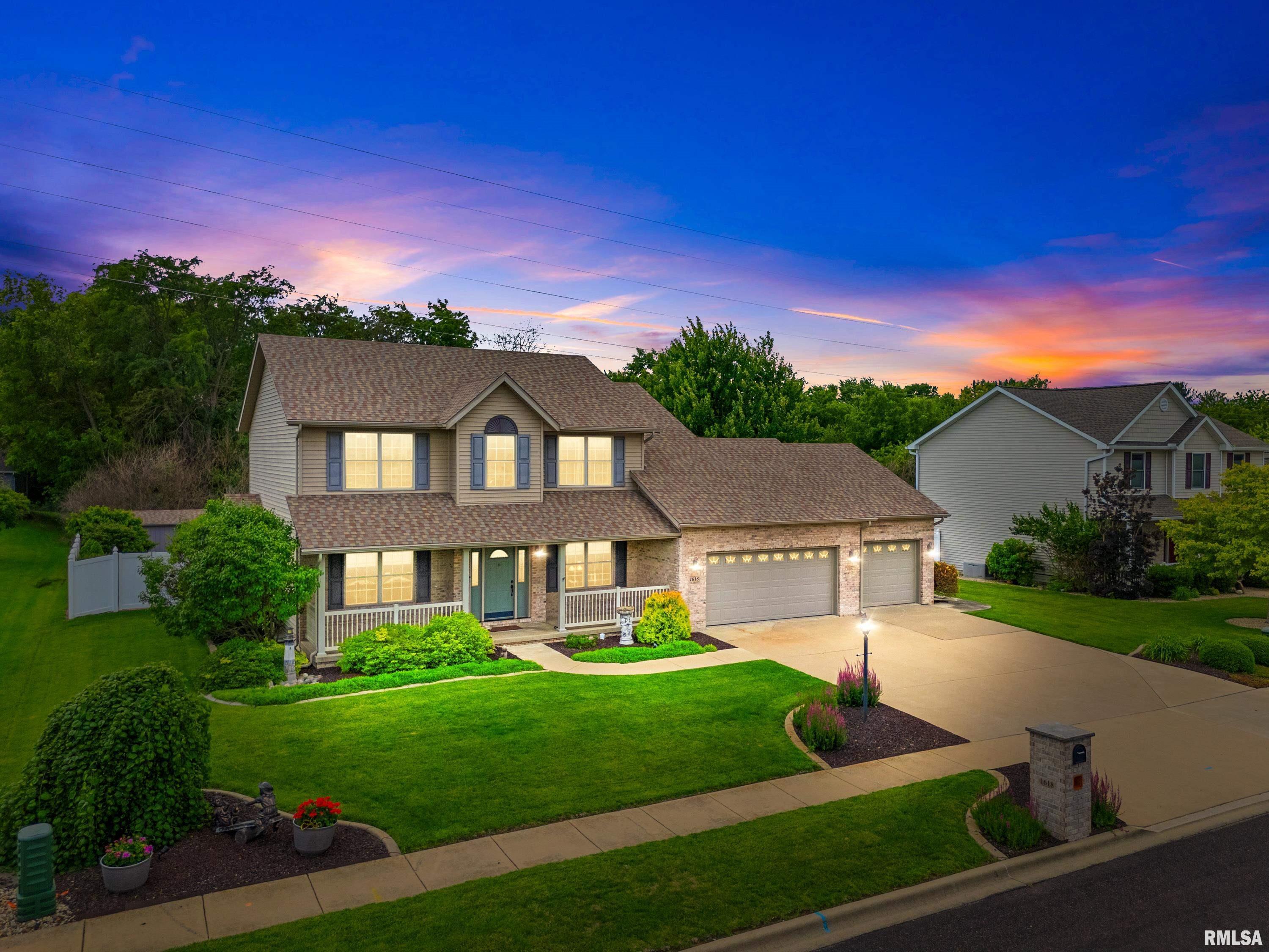 Luxury Home for sale at 1618  SYCAMORE   in Washington Illinois!