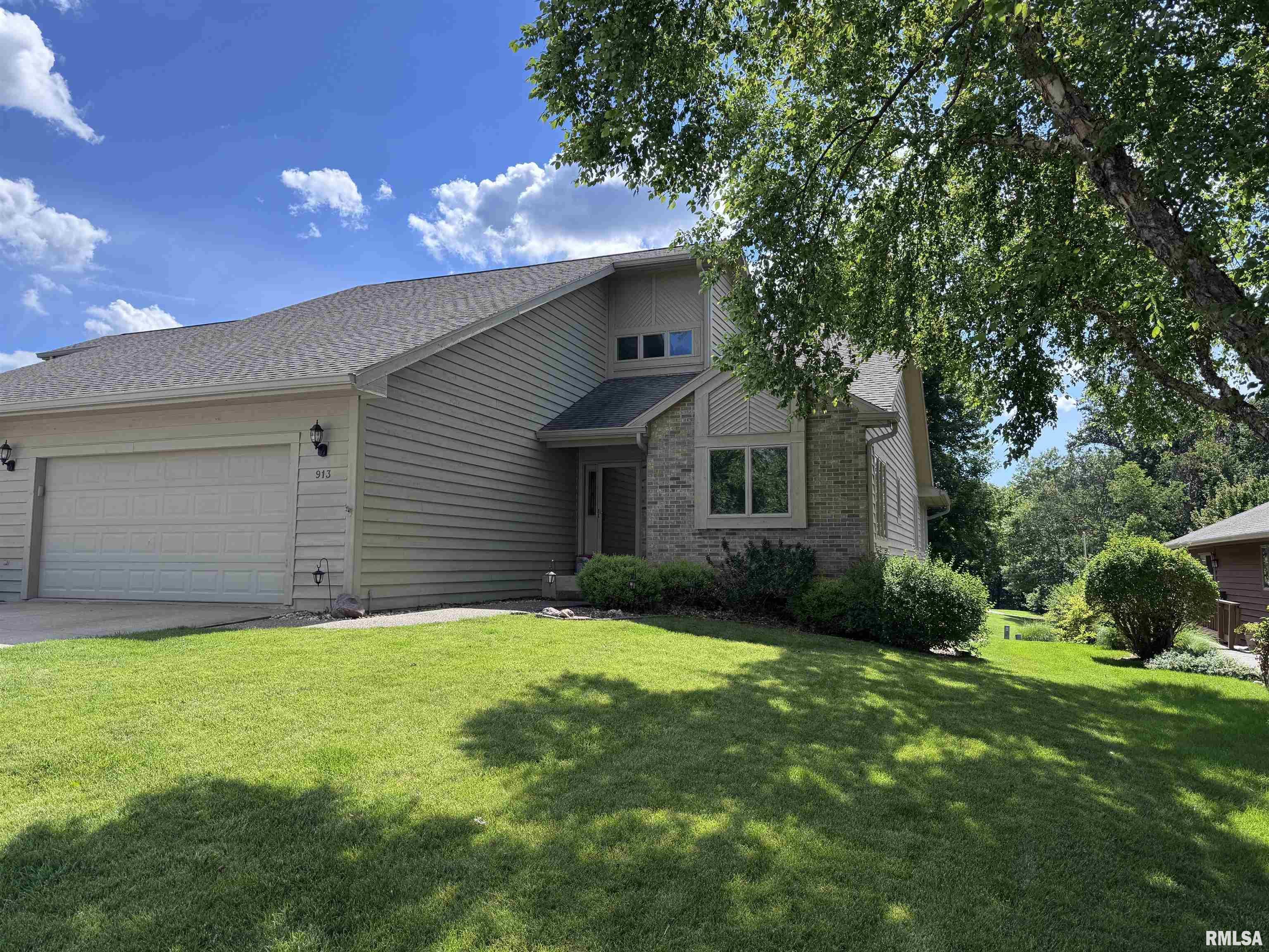 Home for sale at 913  BAYBERRY Lane  in Macomb Illinois!