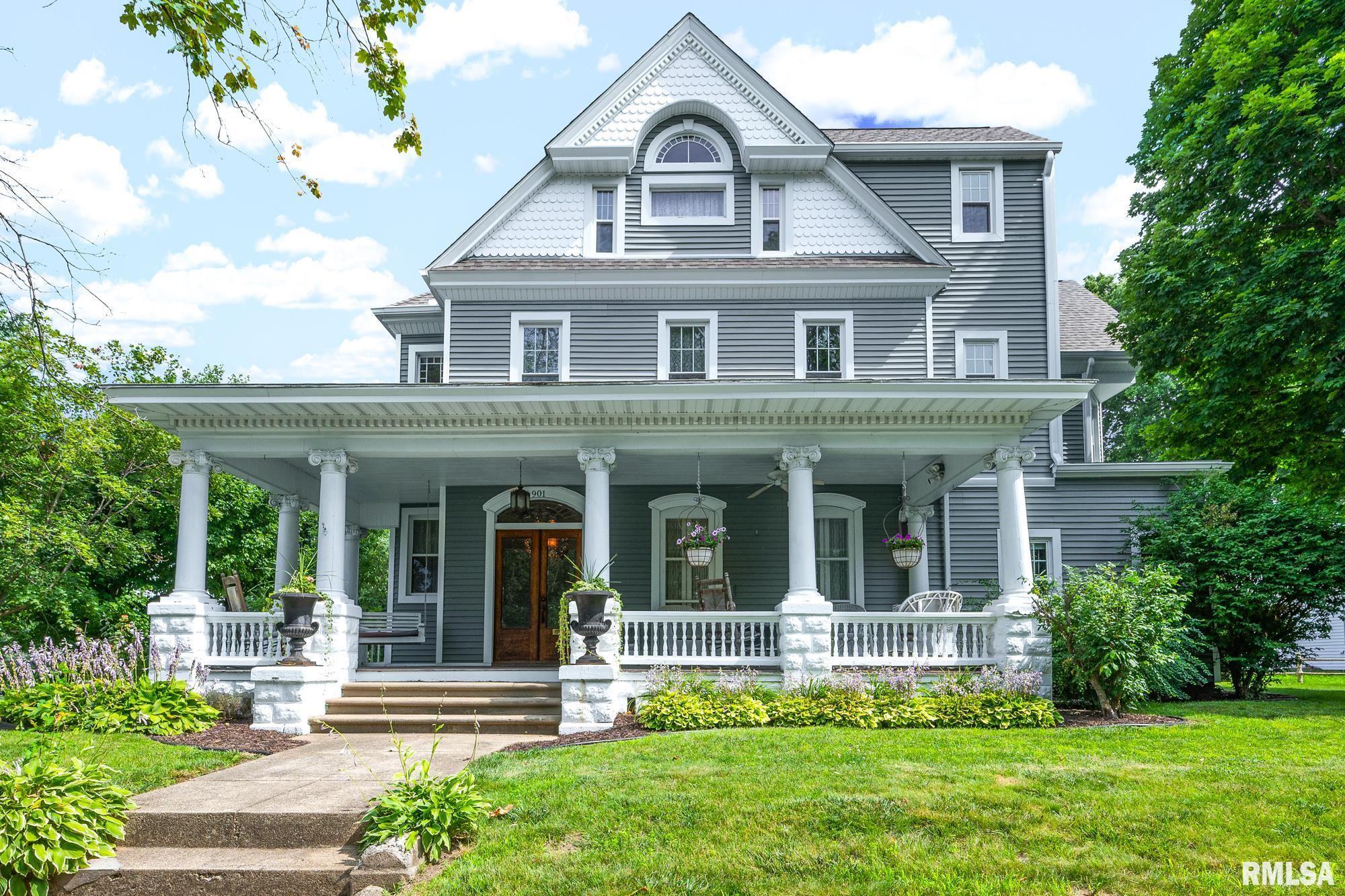 Home for sale at 901  WASHINGTON Street  in Pekin Illinois!