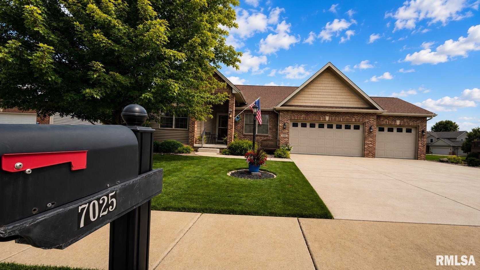 Luxury Home for sale at 7025 N GRAND FIR Drive in Edwards Illinois! Luxury Home for sale at 7025 N GRAND FIR Drive in Edwards Illinois!