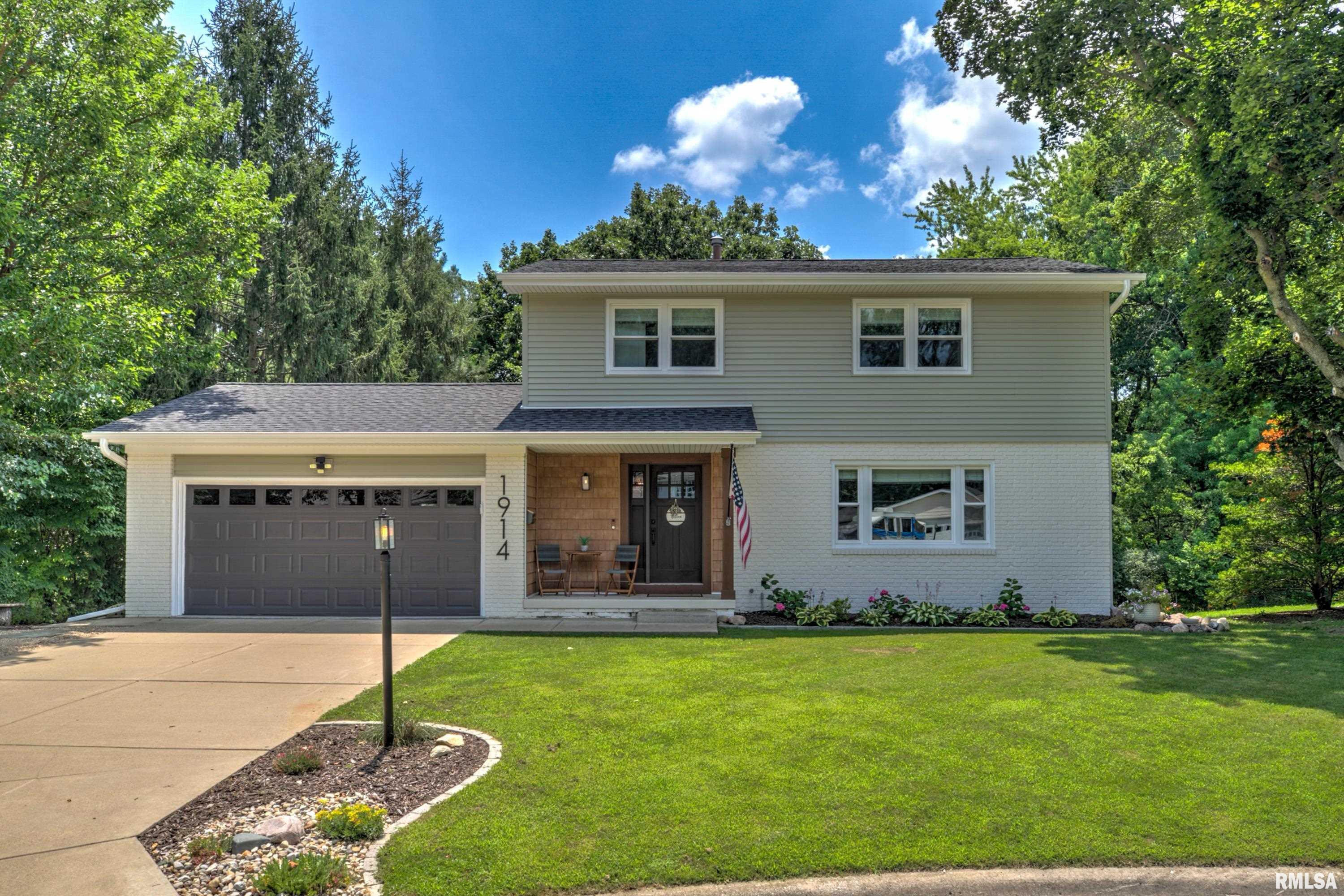 Home for sale at 1914 W SUNNYVIEW Drive  in Peoria Illinois!