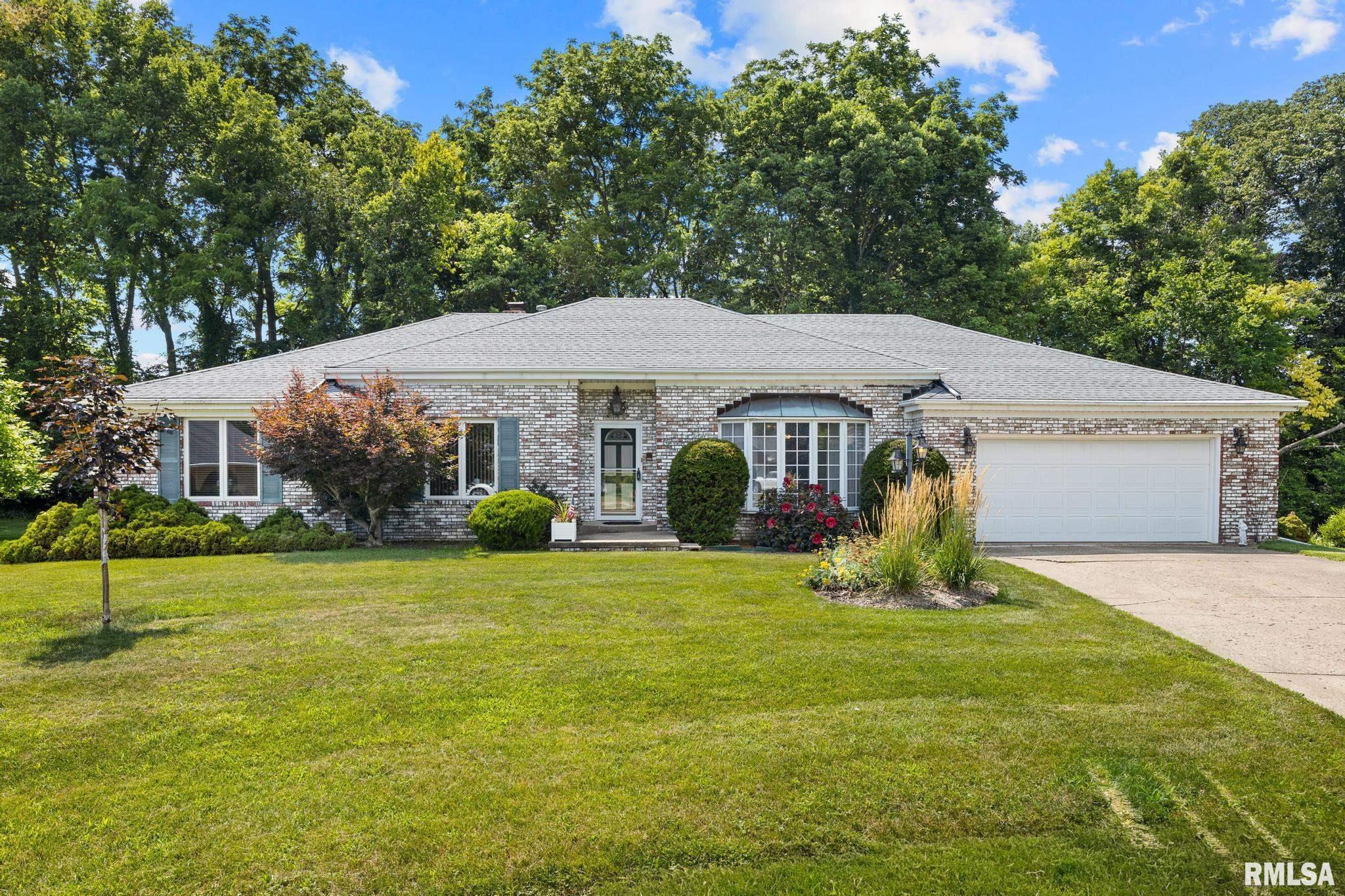 Home for sale at 121  AVENUE NOTRE DAME   in East Peoria Illinois!