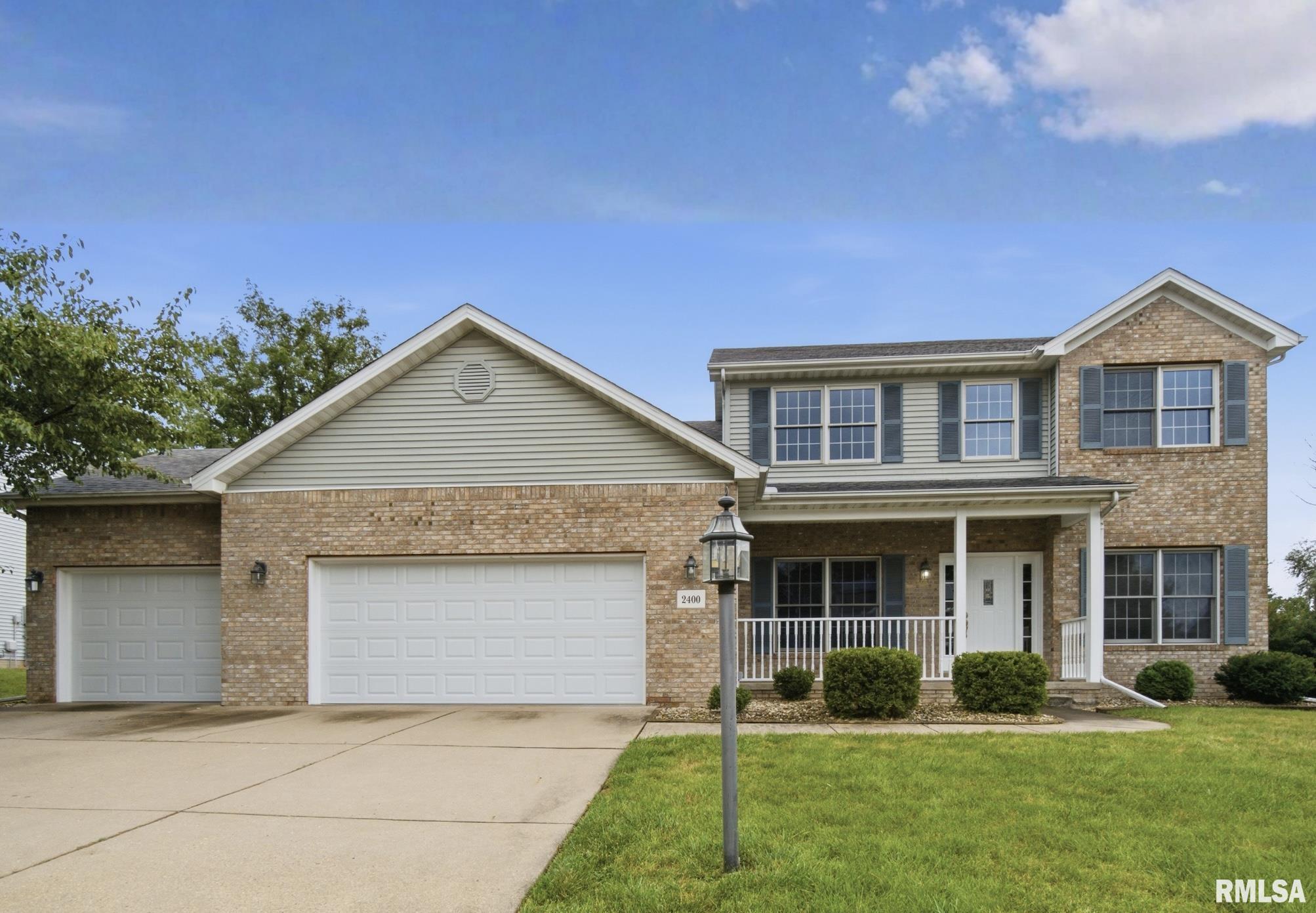 Luxury Home for sale at 2400 W MURPHY Drive in Dunlap Illinois! Luxury Home for sale at 2400 W MURPHY Drive in Dunlap Illinois!