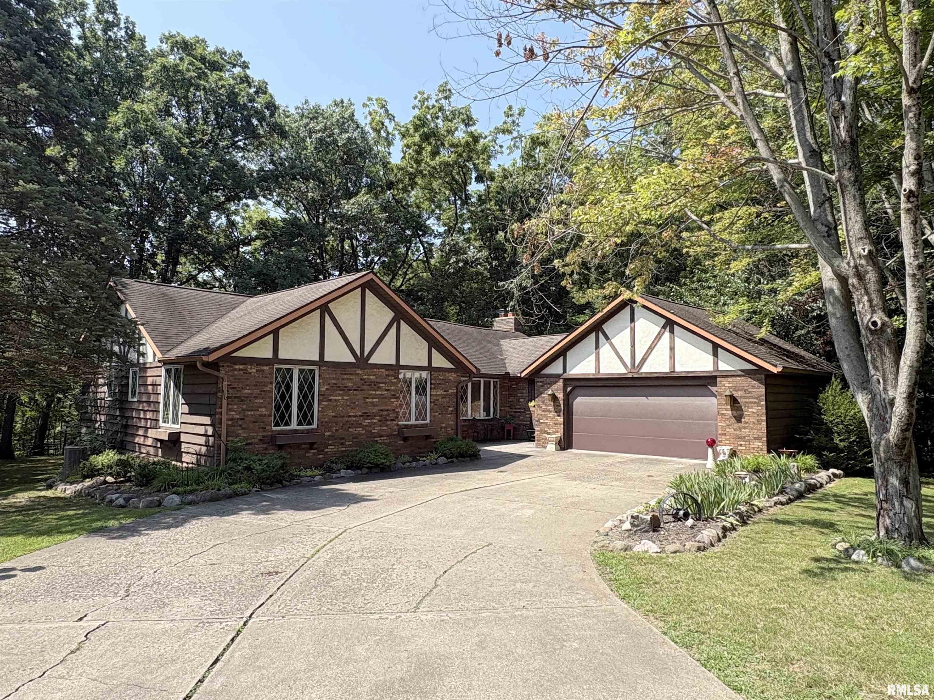 Home for sale at 7117 N DOGWOOD Lane  in Brimfield Illinois!