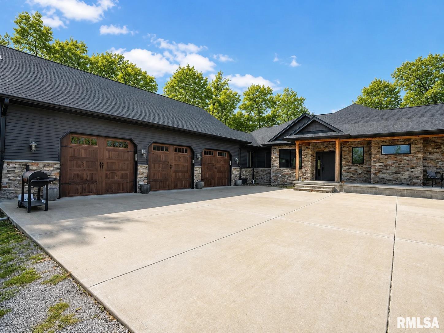 Luxury Home for sale at 857 Ariel View Road in DeSoto Illinois! Luxury Home for sale at 857 Ariel View Road in DeSoto Illinois!