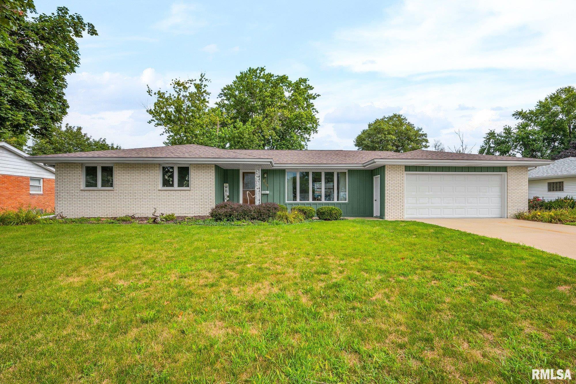 Home for sale at 439 E GREENWOOD Street  in Morton Illinois!