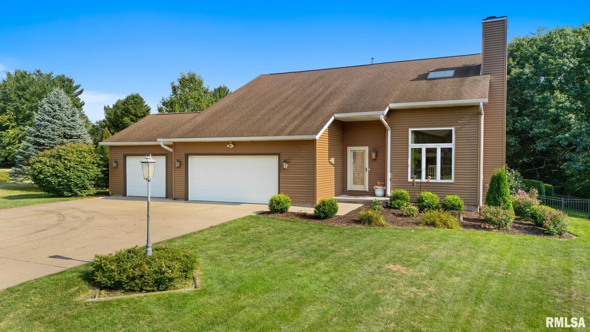 Luxury Home for sale at 610 BAYSIDE Circle in Germantown Hills Illinois! Luxury Home for sale at 610 BAYSIDE Circle in Germantown Hills Illinois!