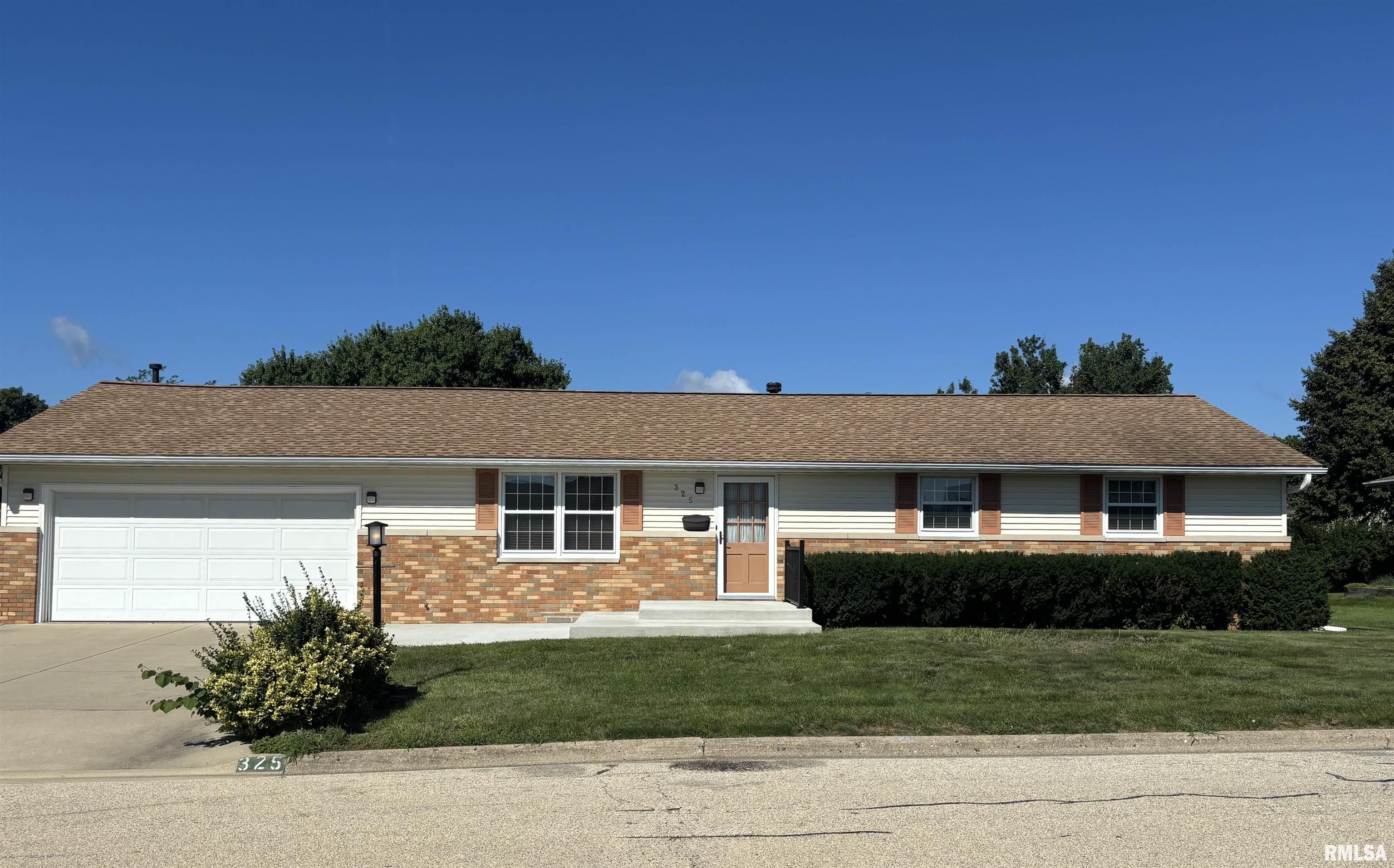Home for sale at 325 N OREGON Avenue  in Morton Illinois!