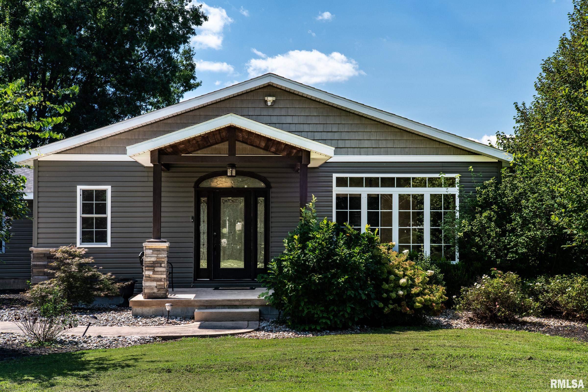 Luxury Home for sale at 2385 ROSE Lane in West Frankfort Illinois! Luxury Home for sale at 2385 ROSE Lane in West Frankfort Illinois!