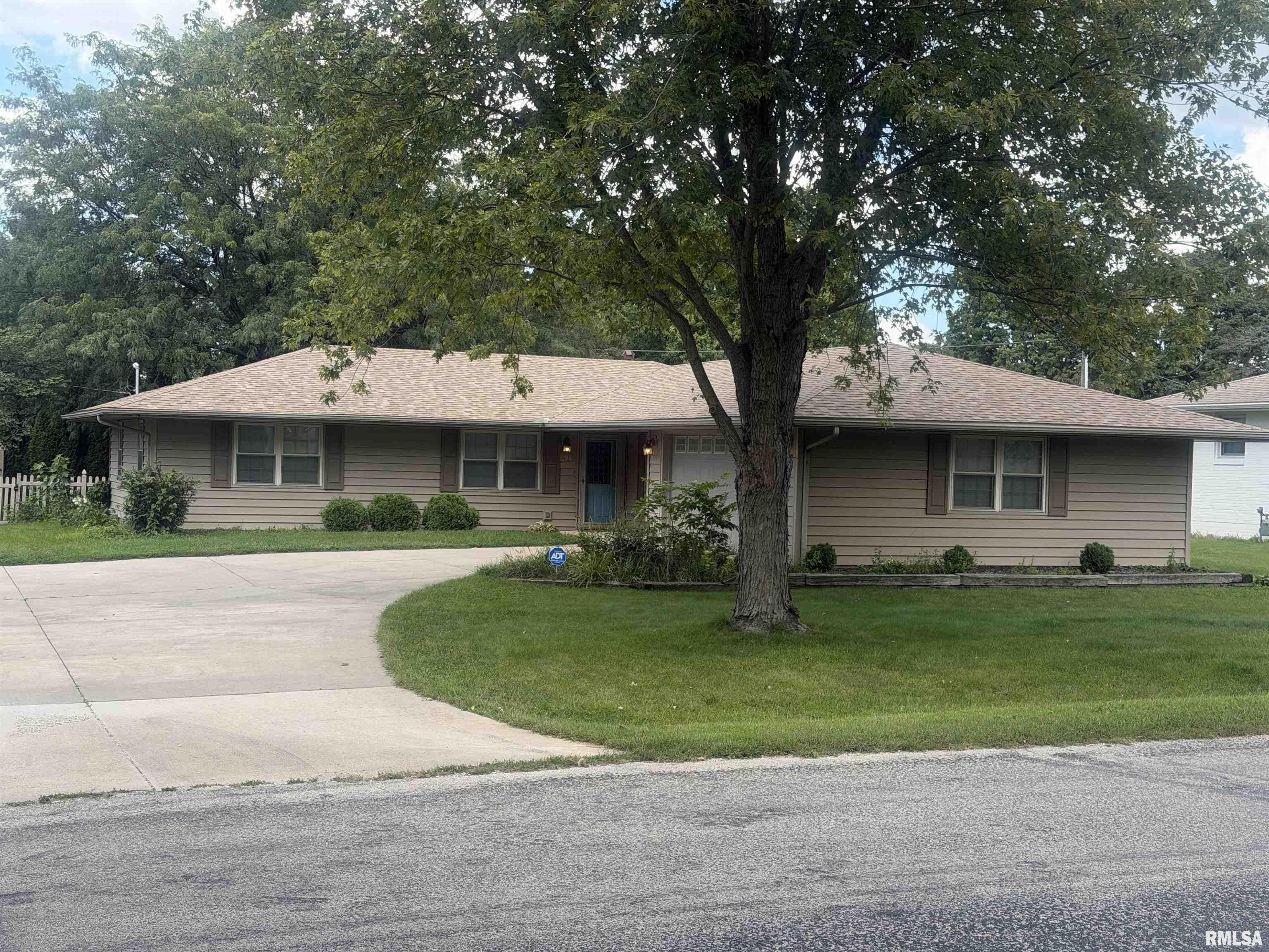 Home for sale at 417 W MONROE Street  in Metamora Illinois!