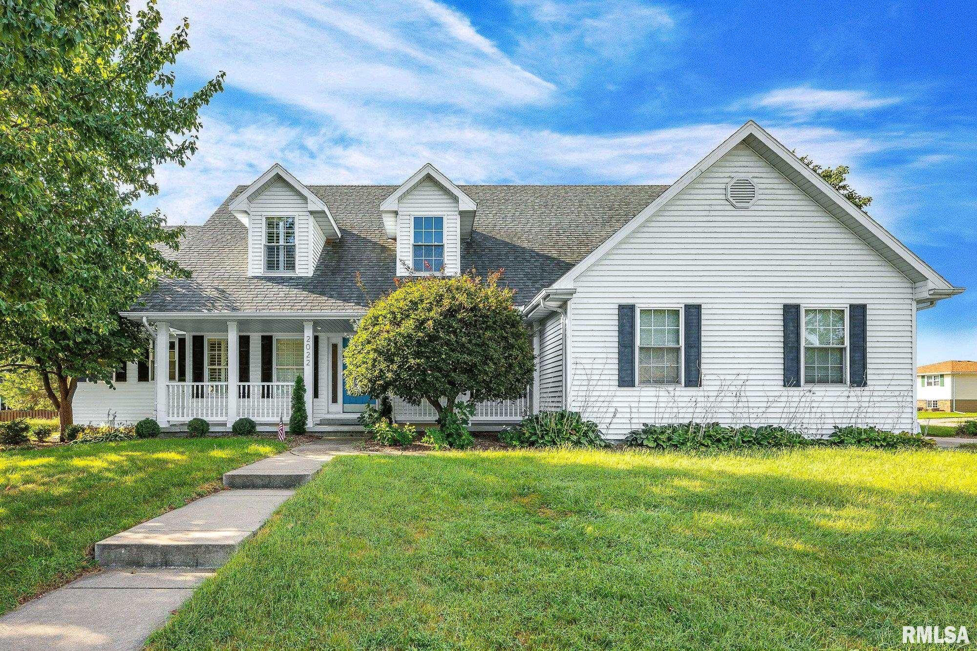 Home for sale at 2022 W WHITE CLOVER Drive in Chillicothe Illinois! Home for sale at 2022 W WHITE CLOVER Drive in Chillicothe Illinois!