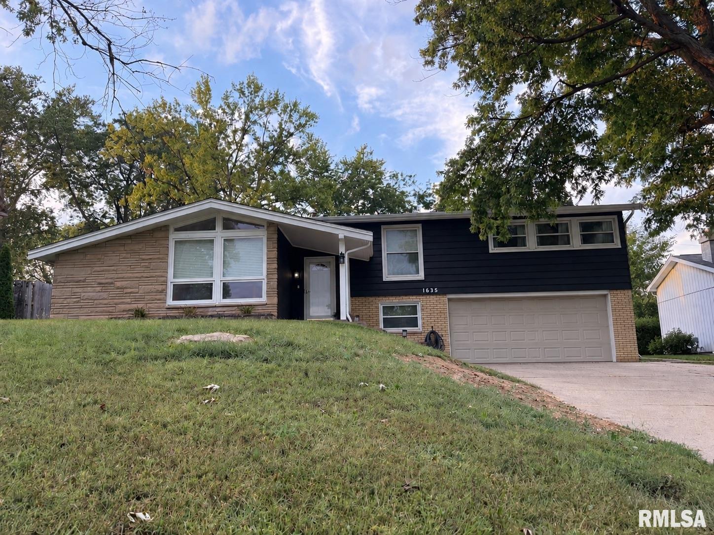 Home for sale at 1635 W MARLENE Avenue  in Peoria Illinois!