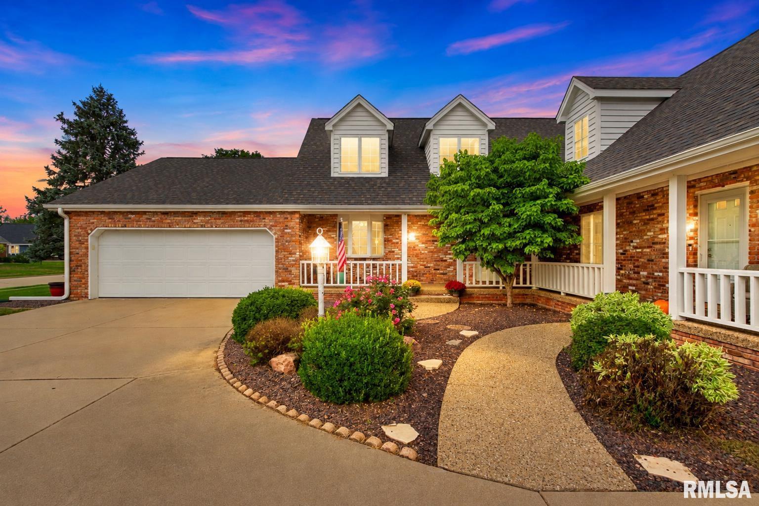 Home for sale at 414 S OHIO Avenue  in Morton Illinois!