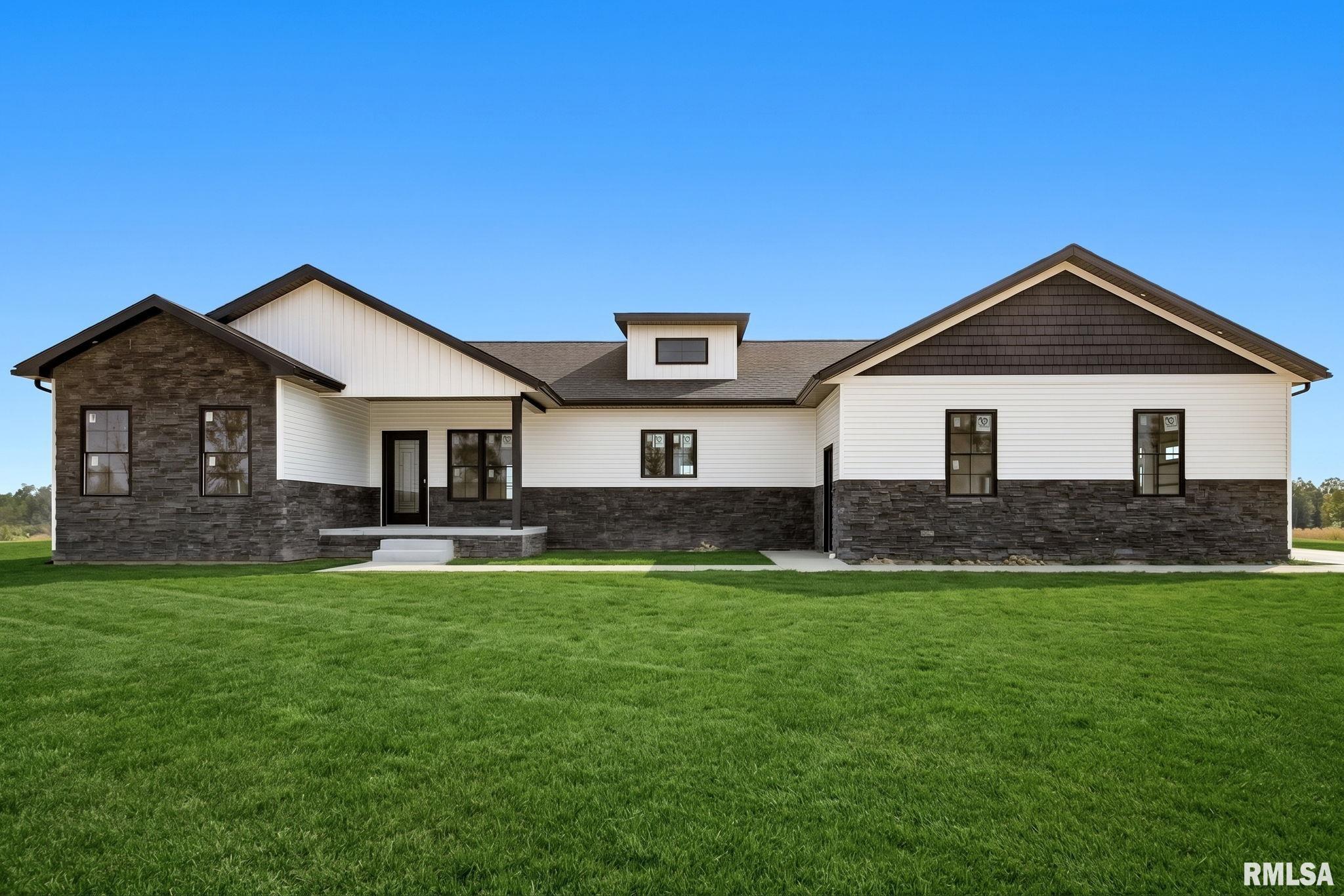 Luxury Home for sale at 12901 Leslie Court in Marion Illinois! Luxury Home for sale at 12901 Leslie Court in Marion Illinois!
