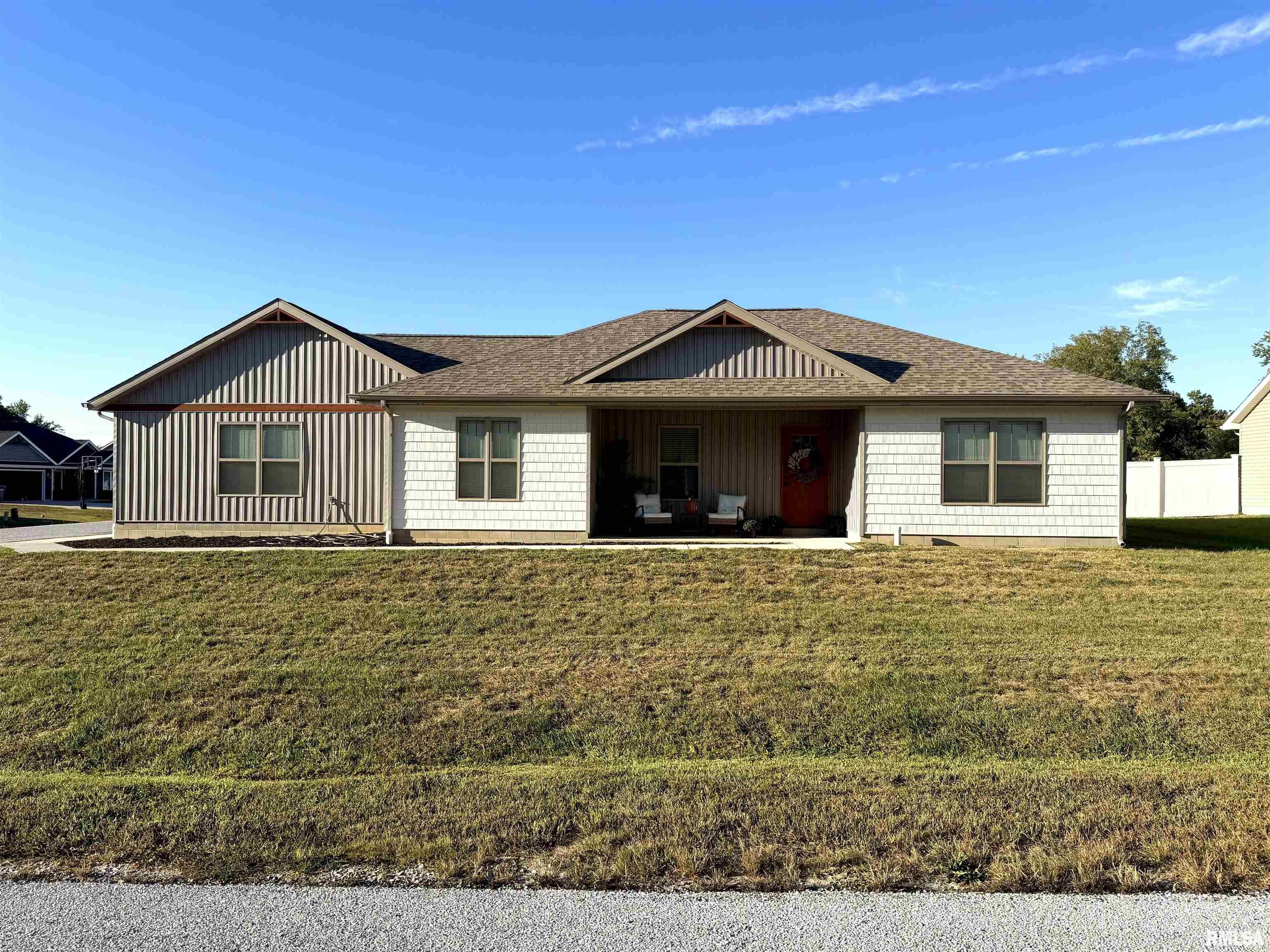 Home for sale at 5934 CHANDLER Drive in Carterville Illinois! Home for sale at 5934 CHANDLER Drive in Carterville Illinois!