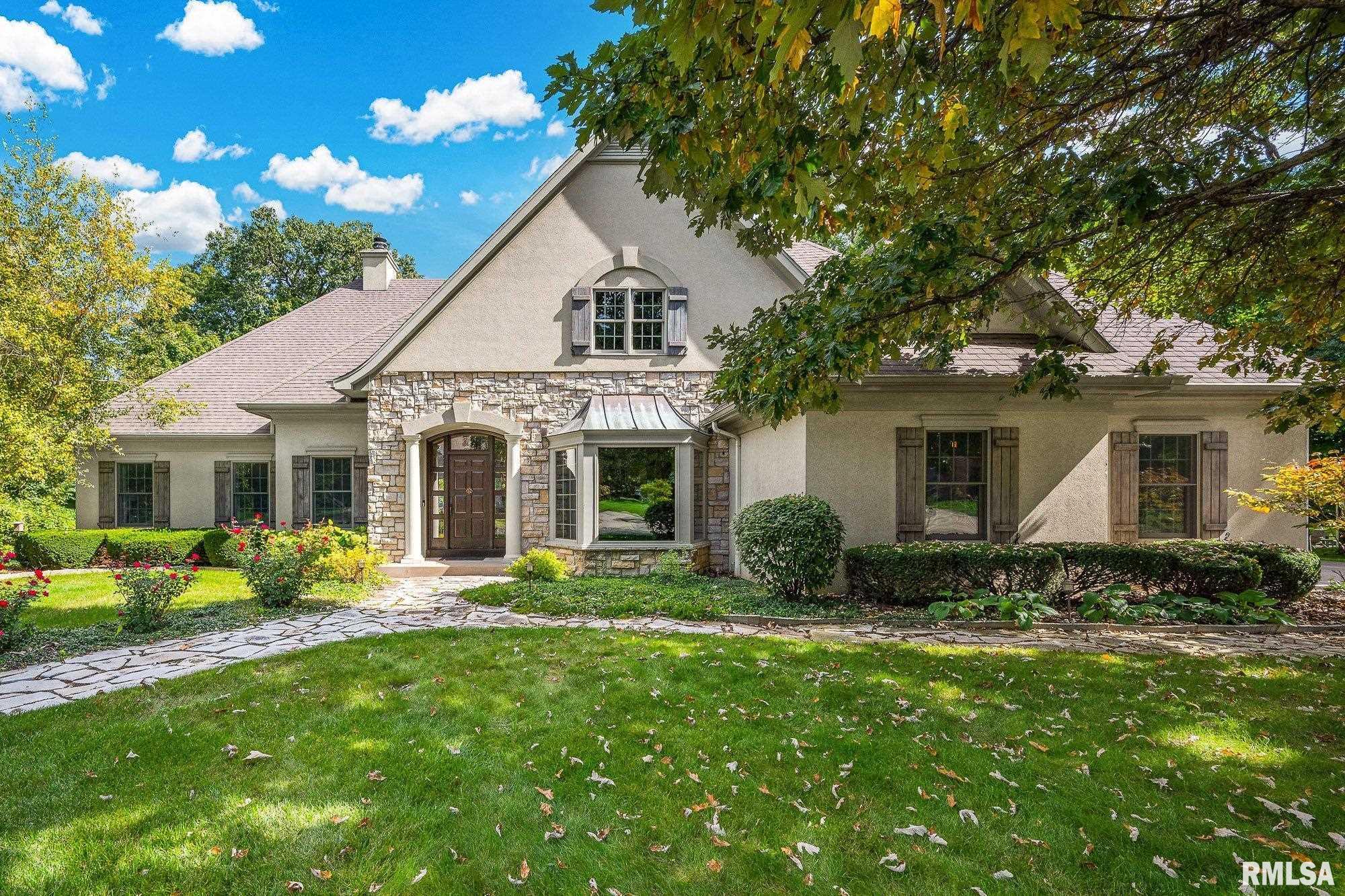 Luxury Home for sale at 9522 N OAKFOREST Drive in Peoria Illinois! Luxury Home for sale at 9522 N OAKFOREST Drive in Peoria Illinois!
