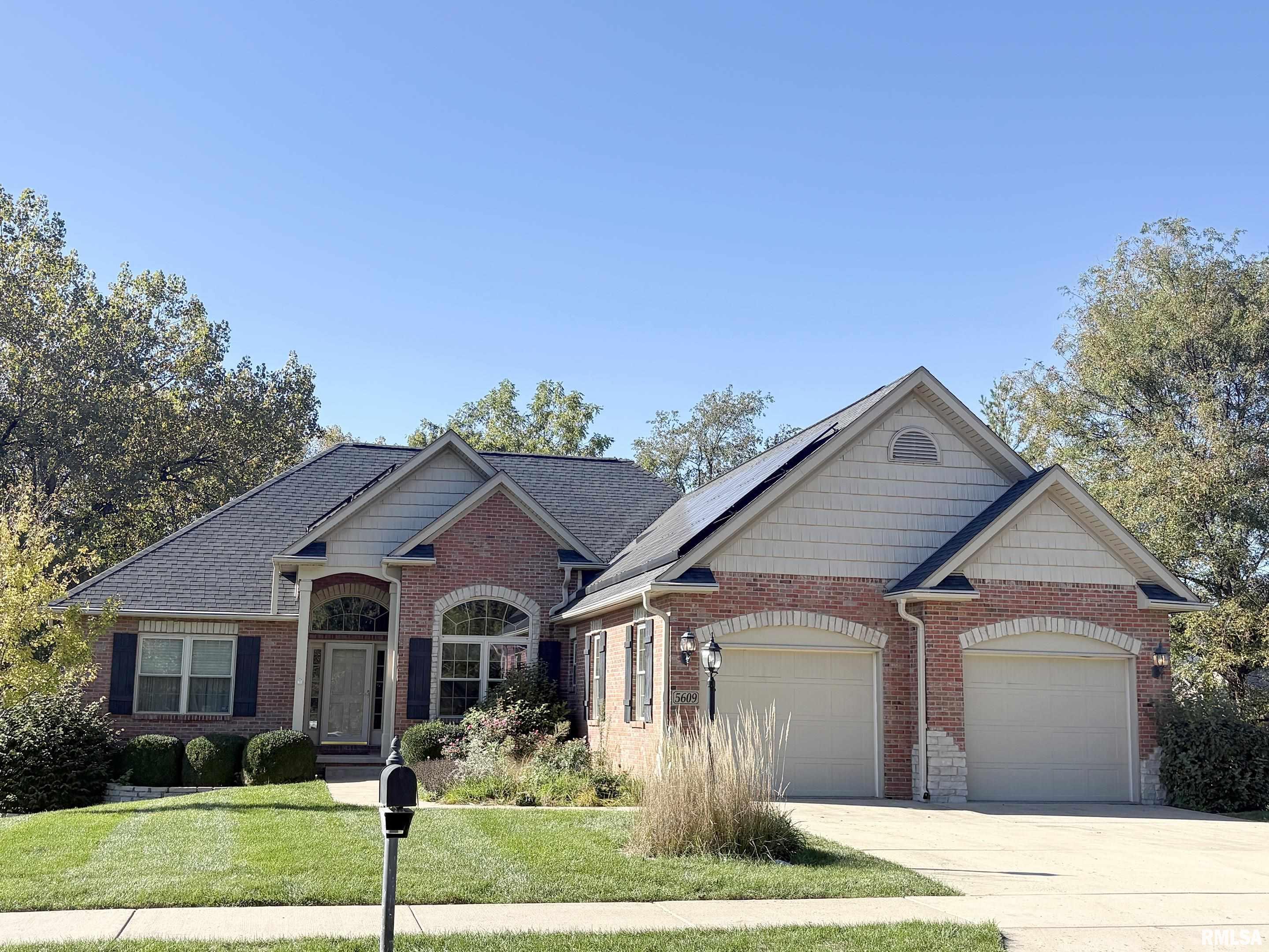 Luxury Home for sale at 5609 N Mooring Way  in Peoria Illinois!