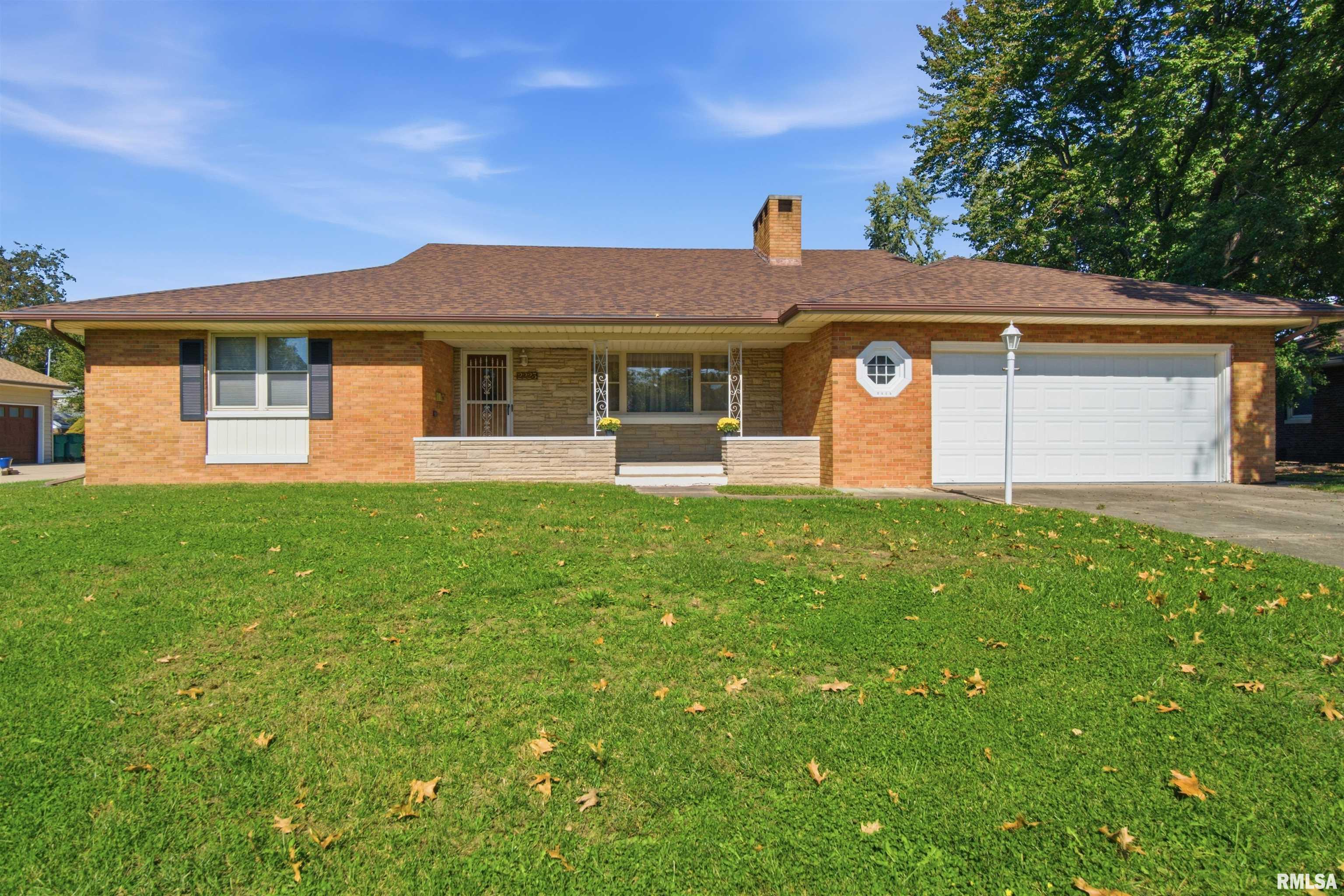 Home for sale at 2223 W MANOR Parkway  in Peoria Illinois!