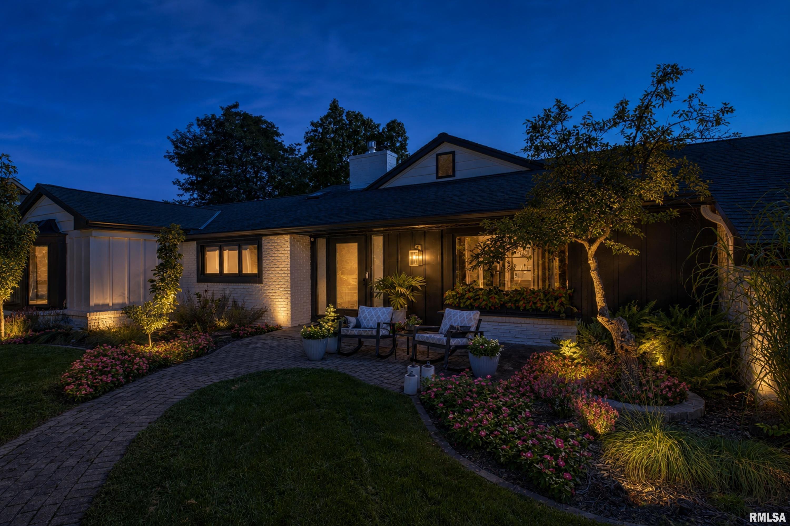 Luxury Home for sale at 6830 N SKYLINE Drive in Peoria Illinois! Luxury Home for sale at 6830 N SKYLINE Drive in Peoria Illinois!