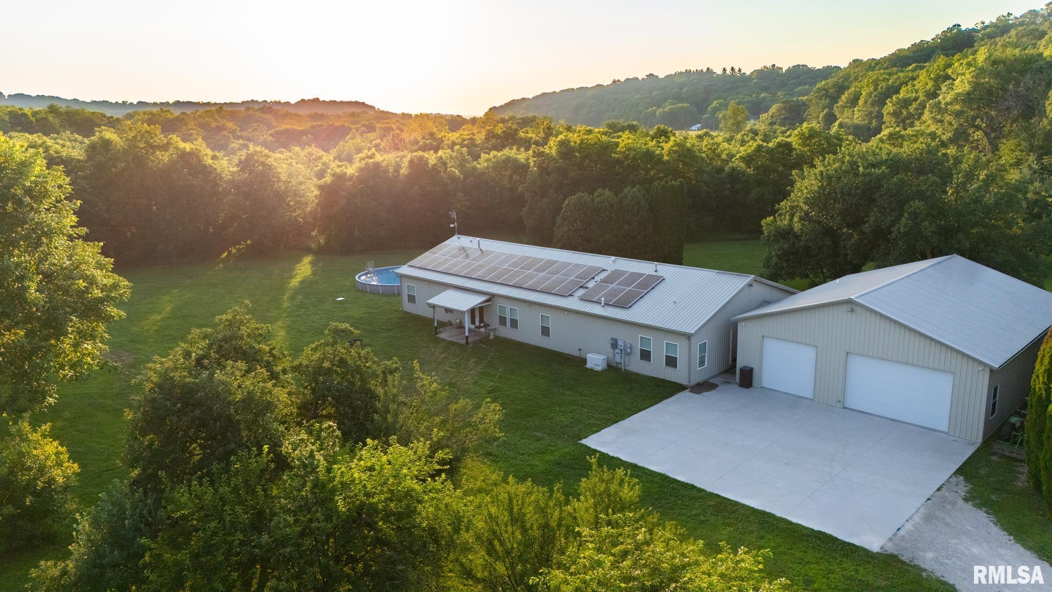 Luxury Home for sale at 747 BANTA Road in Lowpoint Illinois! Luxury Home for sale at 747 BANTA Road in Lowpoint Illinois!