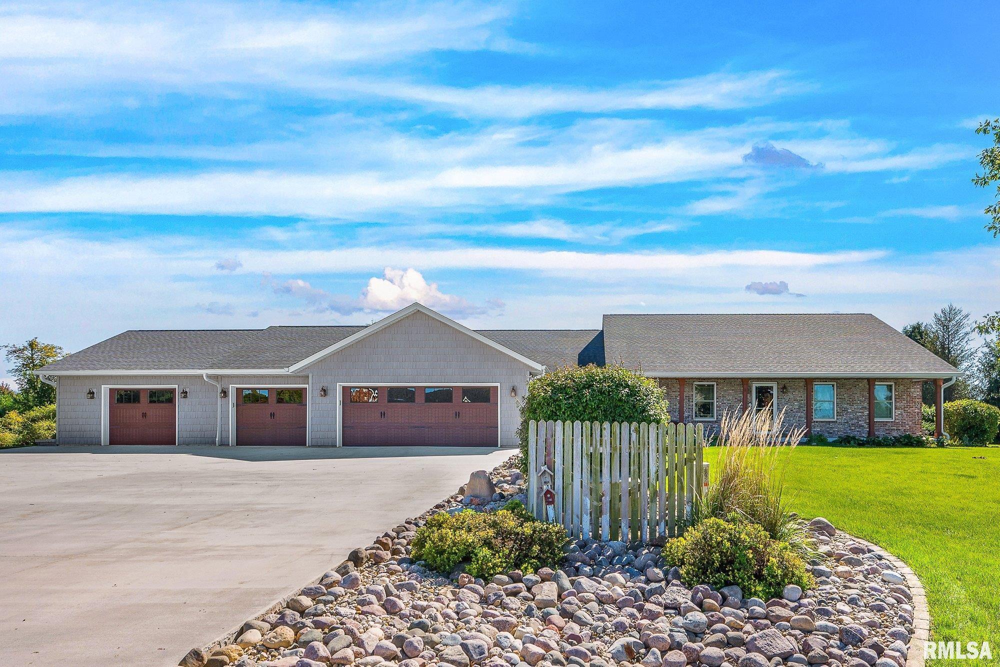 Luxury Home for sale at 8116 W THORNGATE Drive  in Mapleton Illinois!